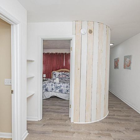 فيلا Dolphins Point - West End - Sleeps 12! بنما سيتي بيتش المظهر الخارجي الصورة